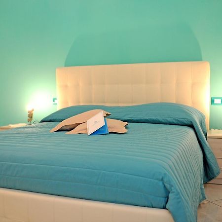L'Isola Del Postino Rooms Procida Bagian luar foto