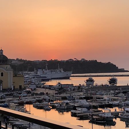 L'Isola Del Postino Rooms Procida Bagian luar foto