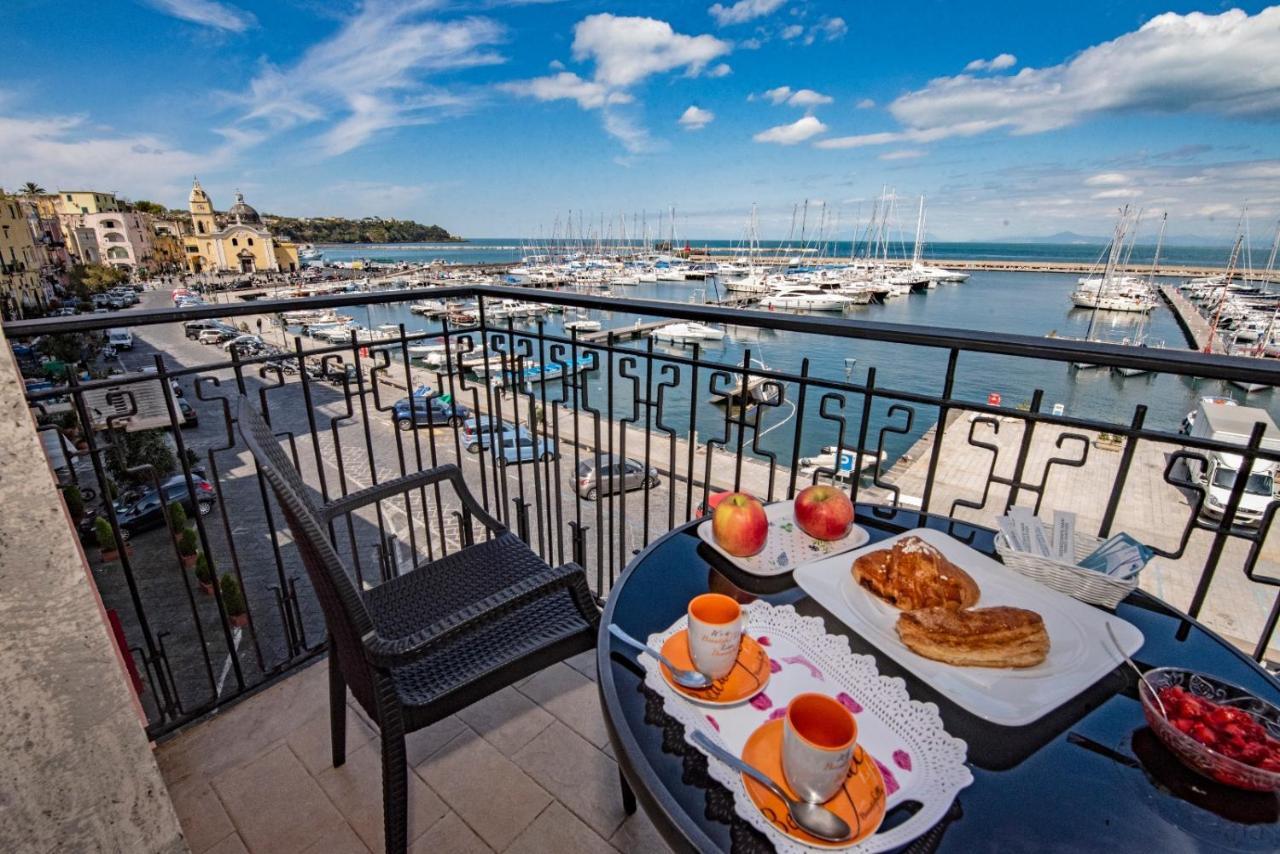 L'Isola Del Postino Rooms Procida Bagian luar foto