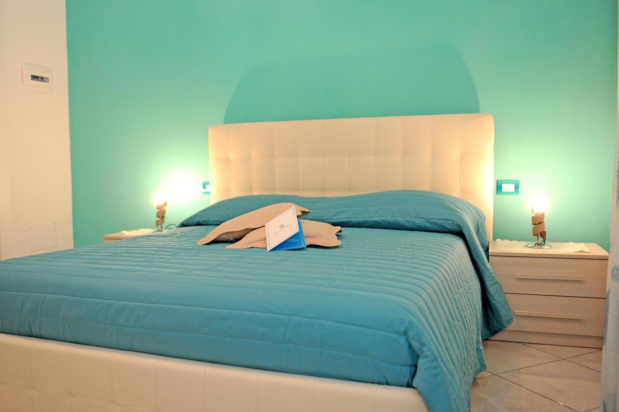 L'Isola Del Postino Rooms Procida Bagian luar foto