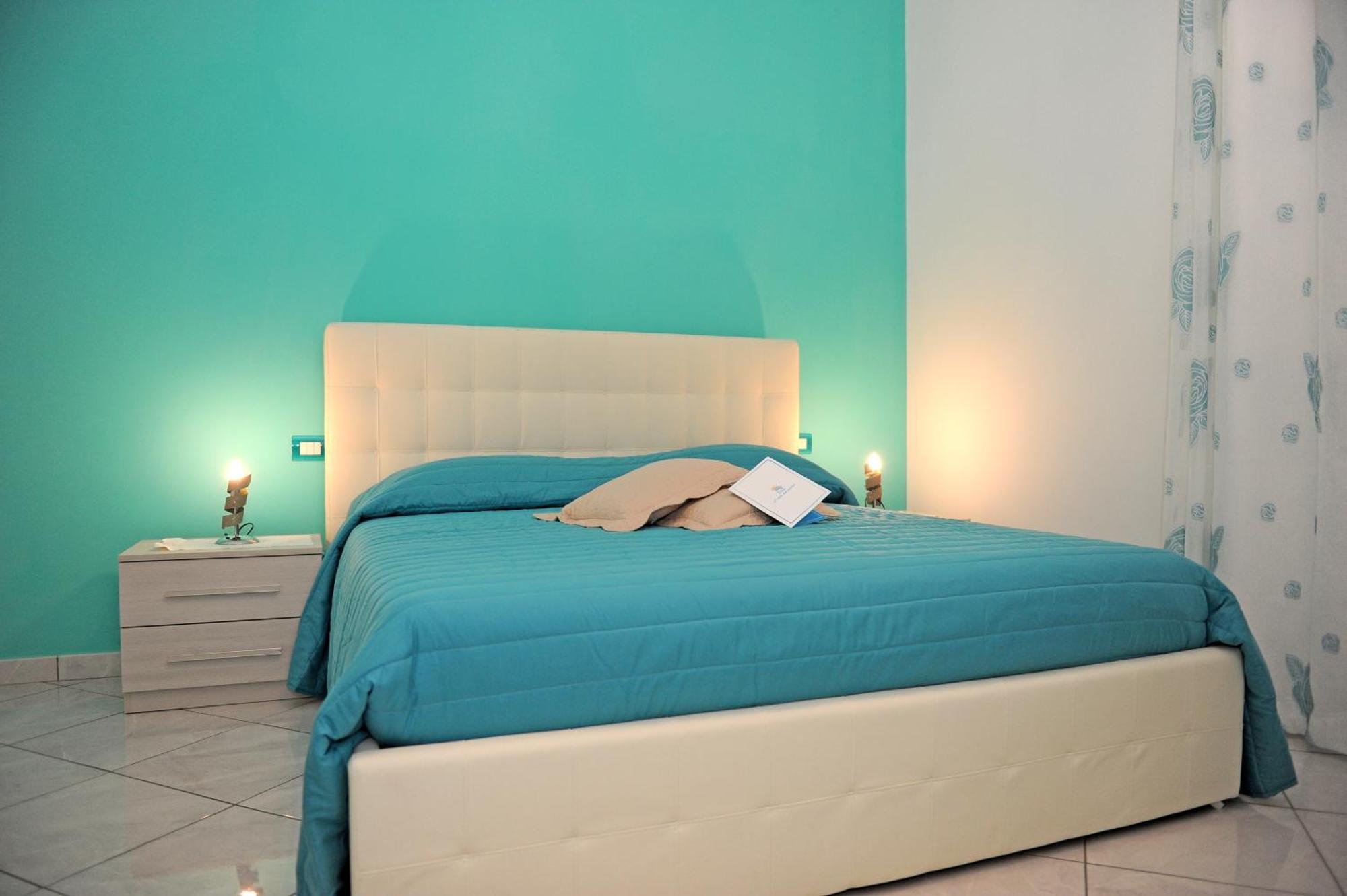 L'Isola Del Postino Rooms Procida Bagian luar foto